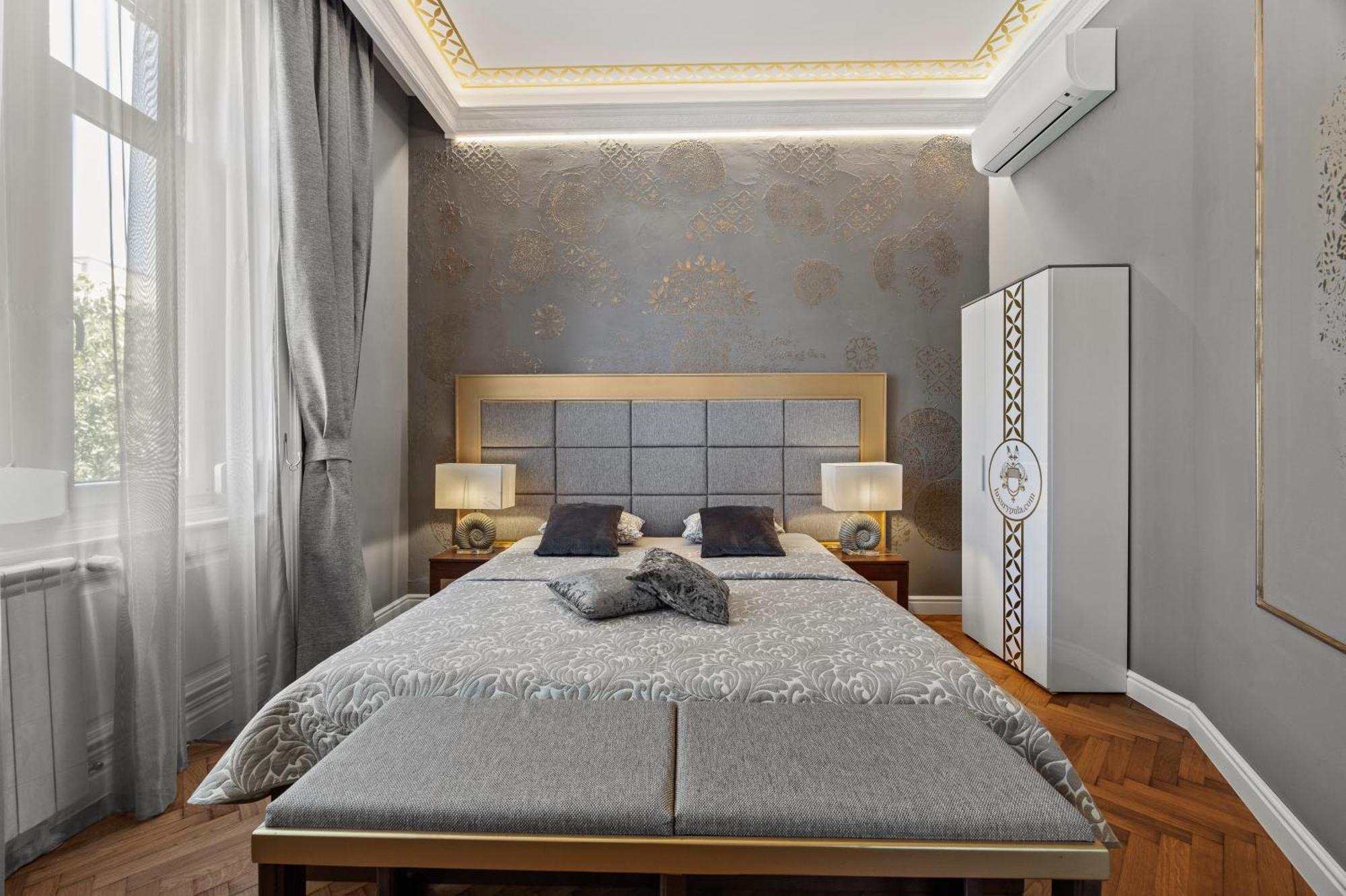 Villa Muenz Luxurious Residence Pula Ngoại thất bức ảnh