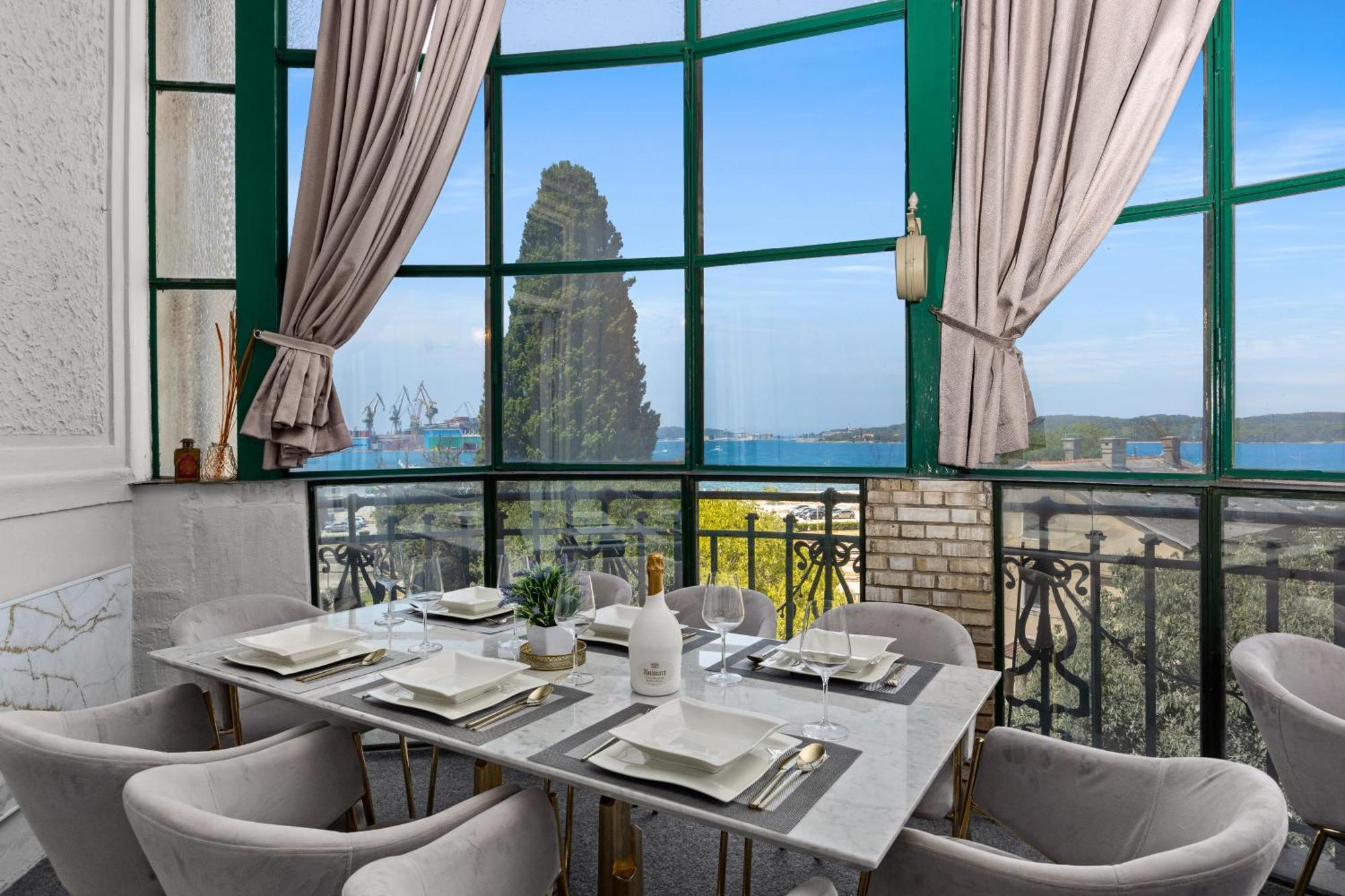 Villa Muenz Luxurious Residence Pula Ngoại thất bức ảnh
