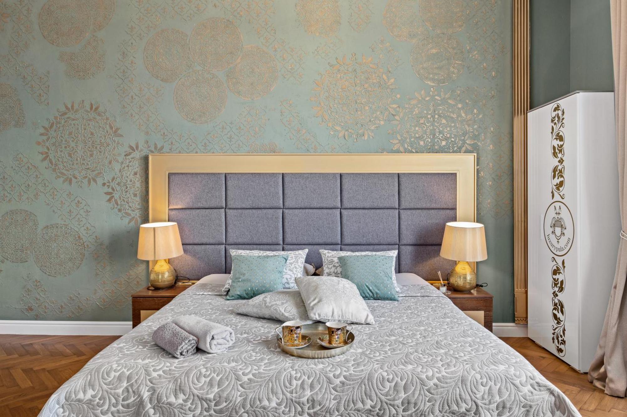 Villa Muenz Luxurious Residence Pula Ngoại thất bức ảnh